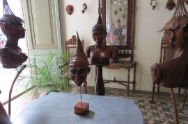 Pepe’s leather-sculptures