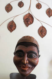 Pepe’s leather-sculptures