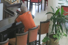 Hotel Camino Del Principe