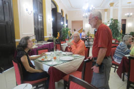 Hotel Camino Del Principe