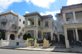 Dominos at Club Melen