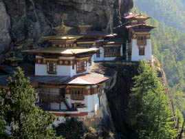 Hike to Tiger's Nest