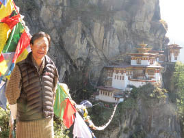 Hike to Tiger's Nest