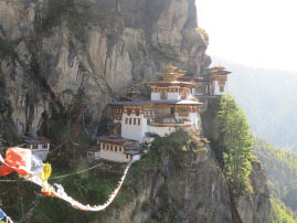 Hike to Tiger's Nest