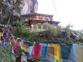 Hike to Tiger's Nest