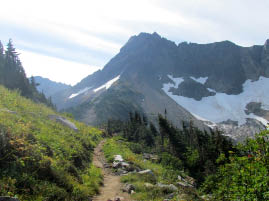 Cascade Pass Trail