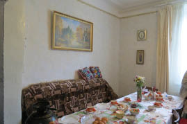 Visit to Tomar's House